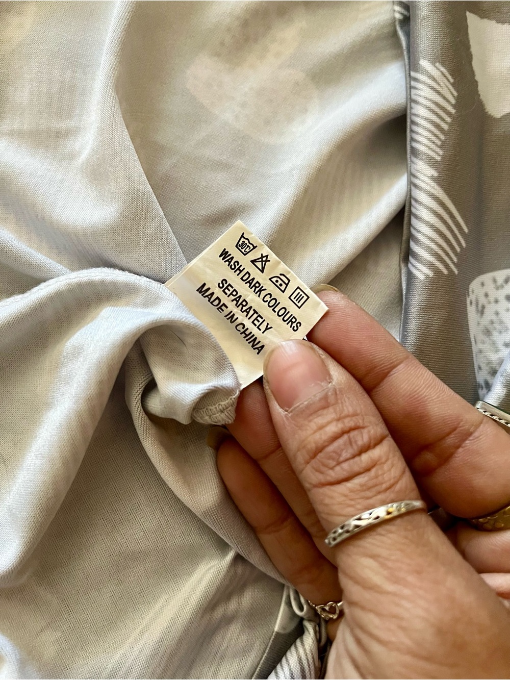 OOFOS Grey Heart Print Nursing Cover - Picture 5 of 5